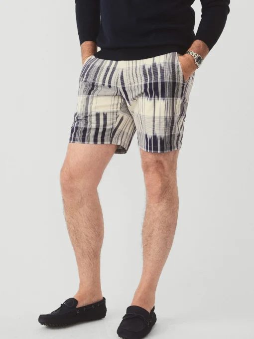 Oliver 8" Shorts in Ikat