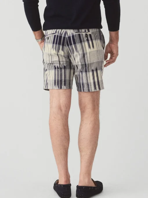 Oliver 8" Shorts in Ikat